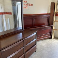 King Size Bed With Dresser And Mirror 