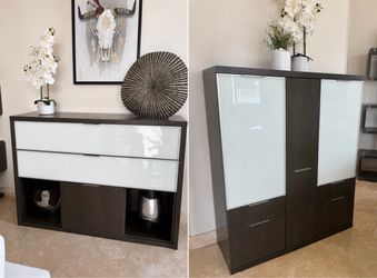 2 big cabinet (Modern bar and console cabinet)Very good condition