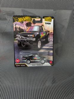 Hot Wheels Premium Datsun King Cab Baja Custom #153 Boulevard 2026