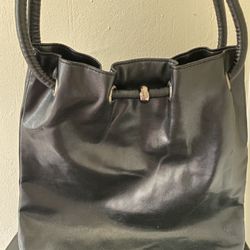 GIVENCHY Black Leather Shoulder Bag