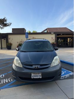 Toyota sienna