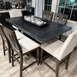 6 Piece Counter Height Dining Table With Leaf. 