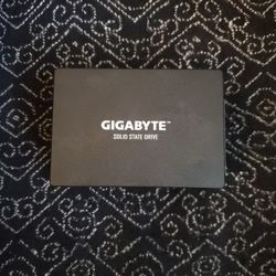240GB SSD Drives, Gigabyte