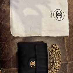 RARE PRISTINE VINTAGE CHANEL GOLD BIJOUX CHAIN SHOULDER STRAP FLAP BAG SATIN