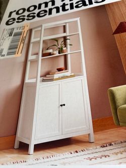 Bookshelf / cabinet