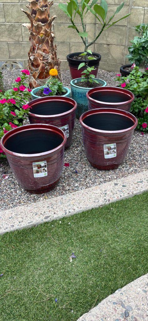 ALL FOR $30  4 NEW Large 14" Rigid Resin Flower Pots 