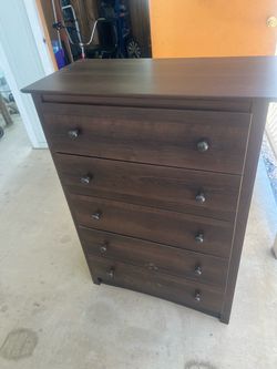 Dresser