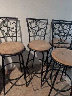 4 Metal Swivel Barstool Chairs