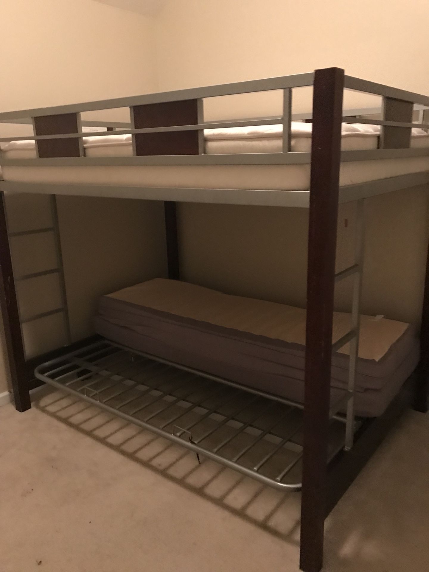Futon bunk bed must pick up today in union city