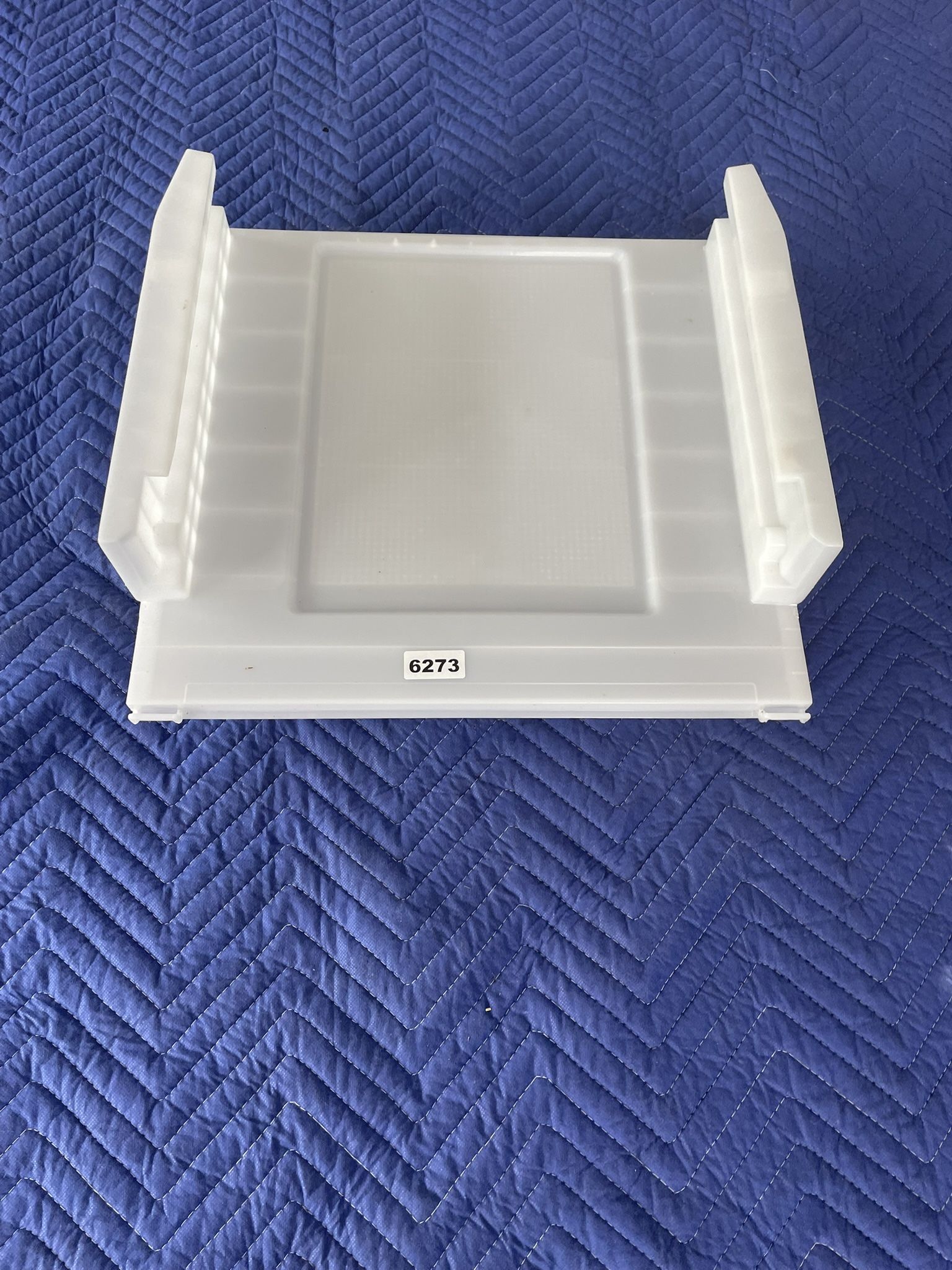 LG Refrigerator Tray Cover Part # Mck633275