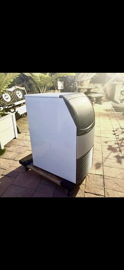 Ice maker