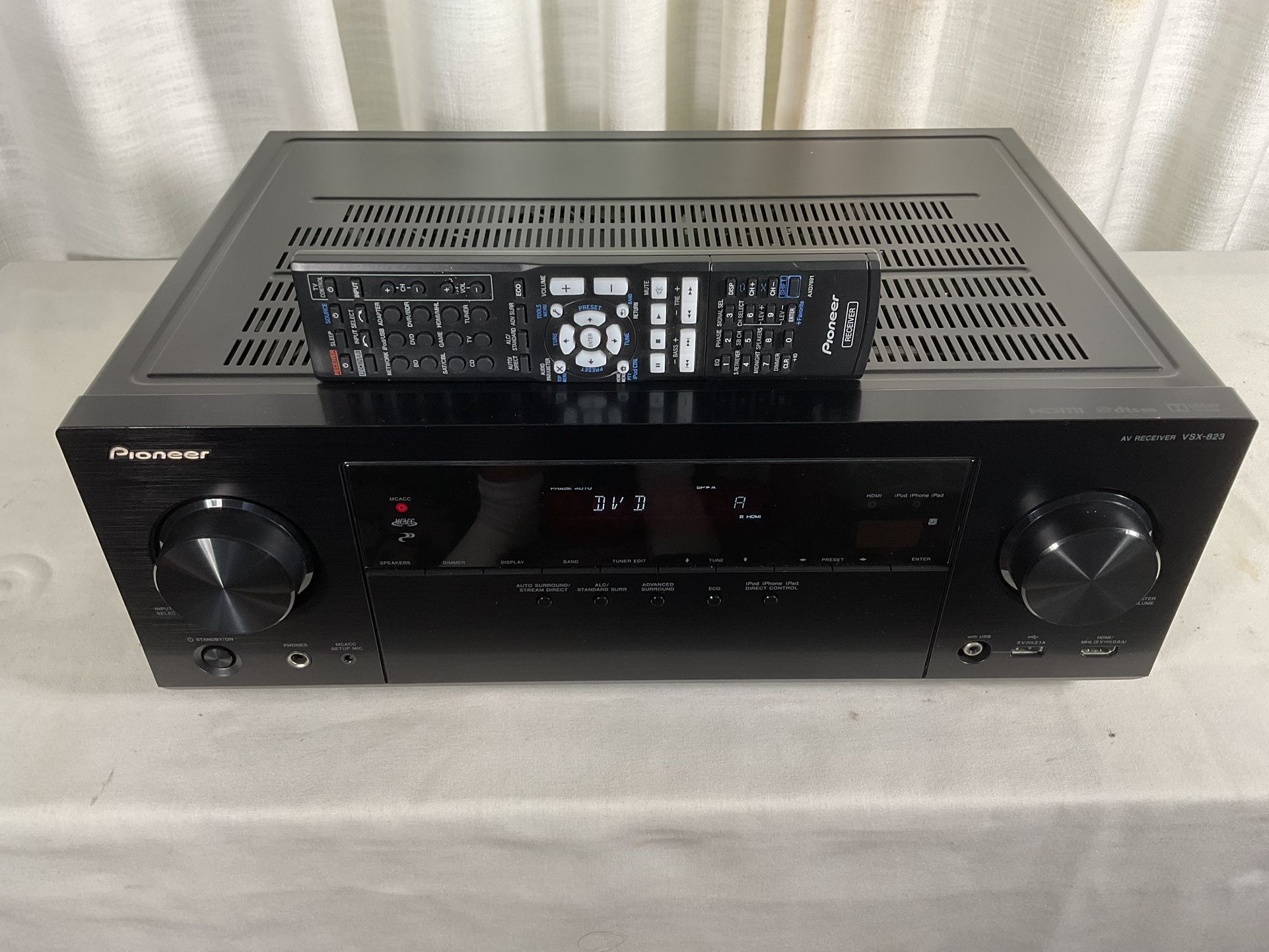 Pioneer VSX 823K Receiver With Remote 