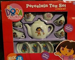 Vintage 2005 Dora The Explorer 13 Piece Porcelain Collectible Tea Set Nick Jr