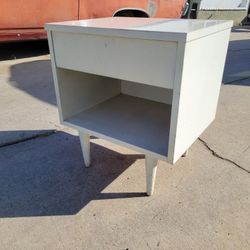 Mid Century Nightstand/Bedside Table