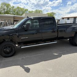 Chevy Dually 3500 HD
