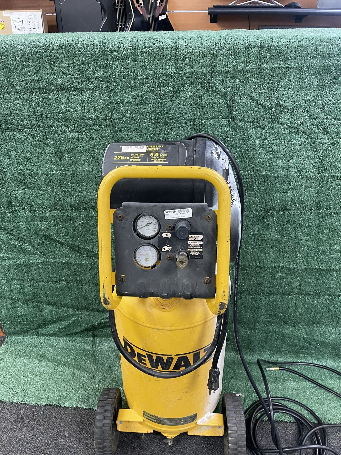 Dewalt Compressor 225 Psi D55168