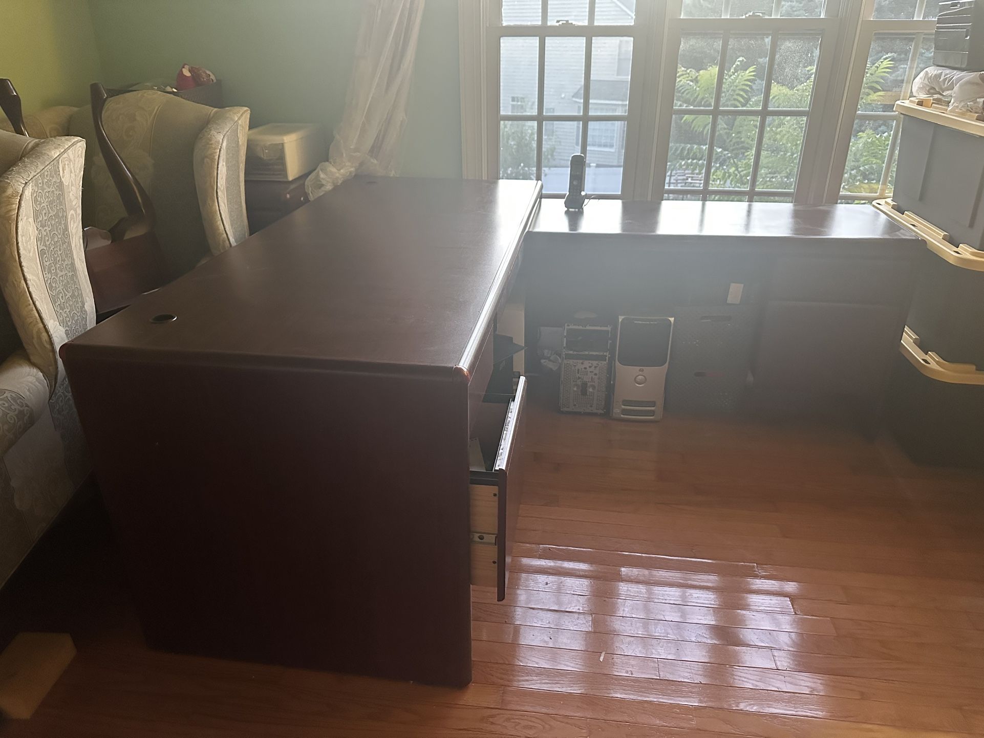 L-shaped Desk and Matching File Drawers 