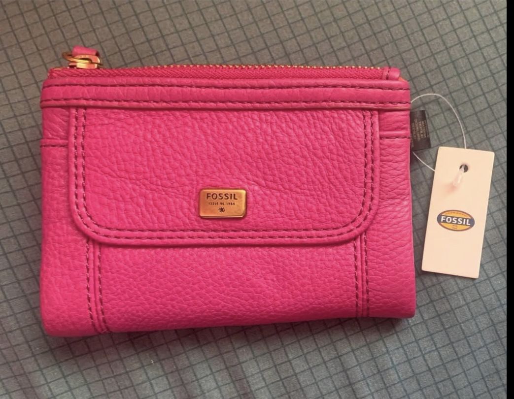 Beautiful Colors Leather Fossil Wallet . New