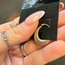 10k Hollow Earrings 