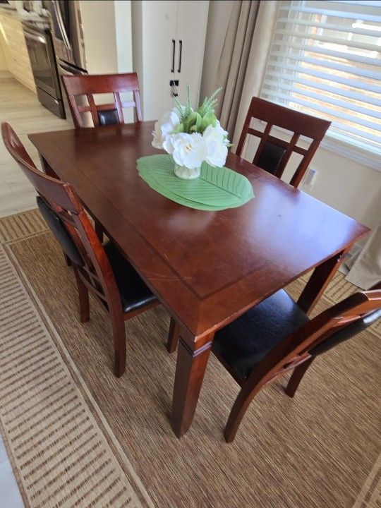 Leather Chairs With Table Set Of 5 Pieces