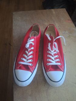 Red Converse Chuck Taylor All Star Low-Top Sneakers Size M 11.5