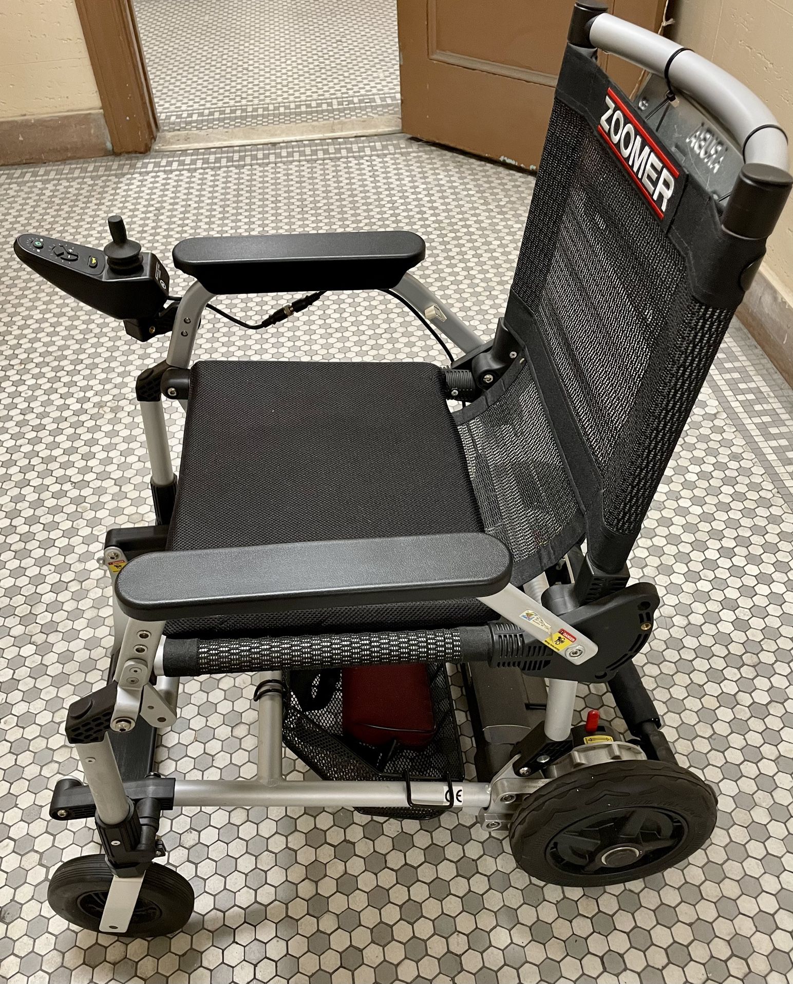 Zoomer Folding Powered Chair for Sale in Brooklyn, NY OfferUp
