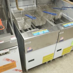 Pitco SG14T Commercial Fryer – Natural Gas, Twin Basket, Ready to Go