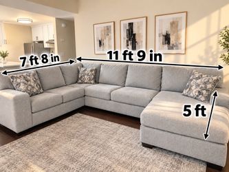 Light Gray Sectional Sofa with Chaise