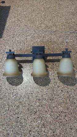 Bathroom light fixture