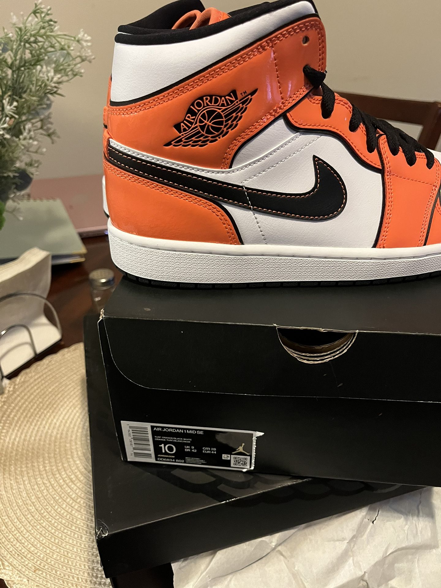 Jordan 1 Mid Deadstock Size 10