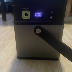 100 Watt Portable Power Station