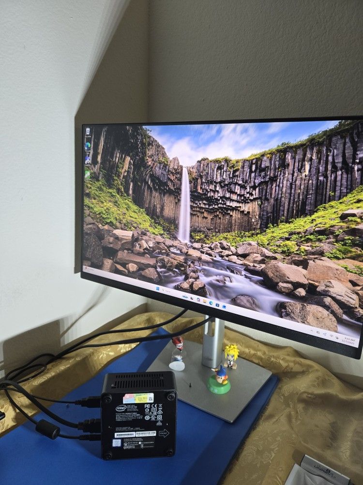 INTEL NUC 7i5BNH, 16GB DDR4, 256GB SSD, W11 PRO