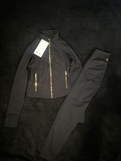 Lululemon black and gold zipper matching set