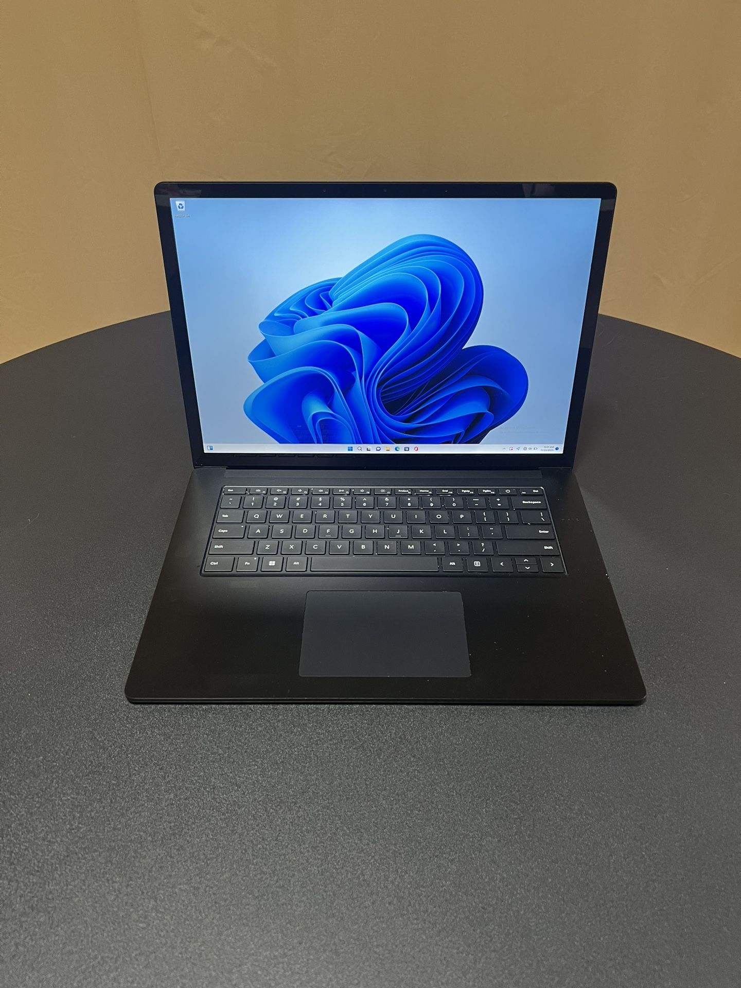 Surface Laptop 5, 15 inch screen - Super Laptop - Really High Specs