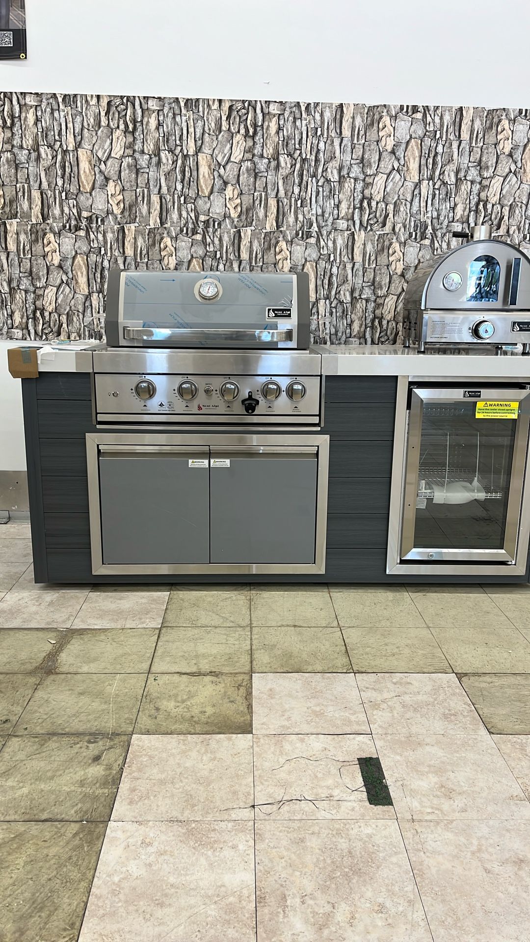 New Mont Alpi Artwood 4 Burners- Financing Available