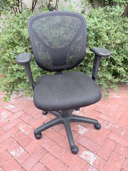 FREE OFFICE CHAIR