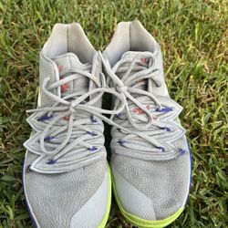 Kyrie Basketball Shoes Size 5.5Y
