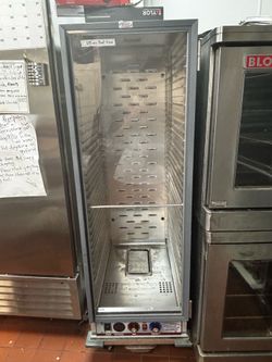 Winholt Non- Insulated Holding/ Proofing Cabinet with removable universal pan slides - 120V