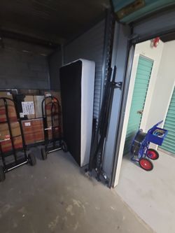 Twin Boxsprings with rails