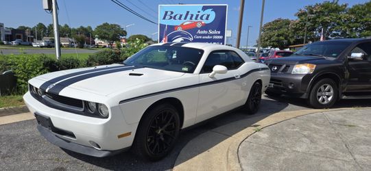2009 Dodge Challenger  191 km  Price $8995