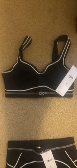 Alo yoga clothing