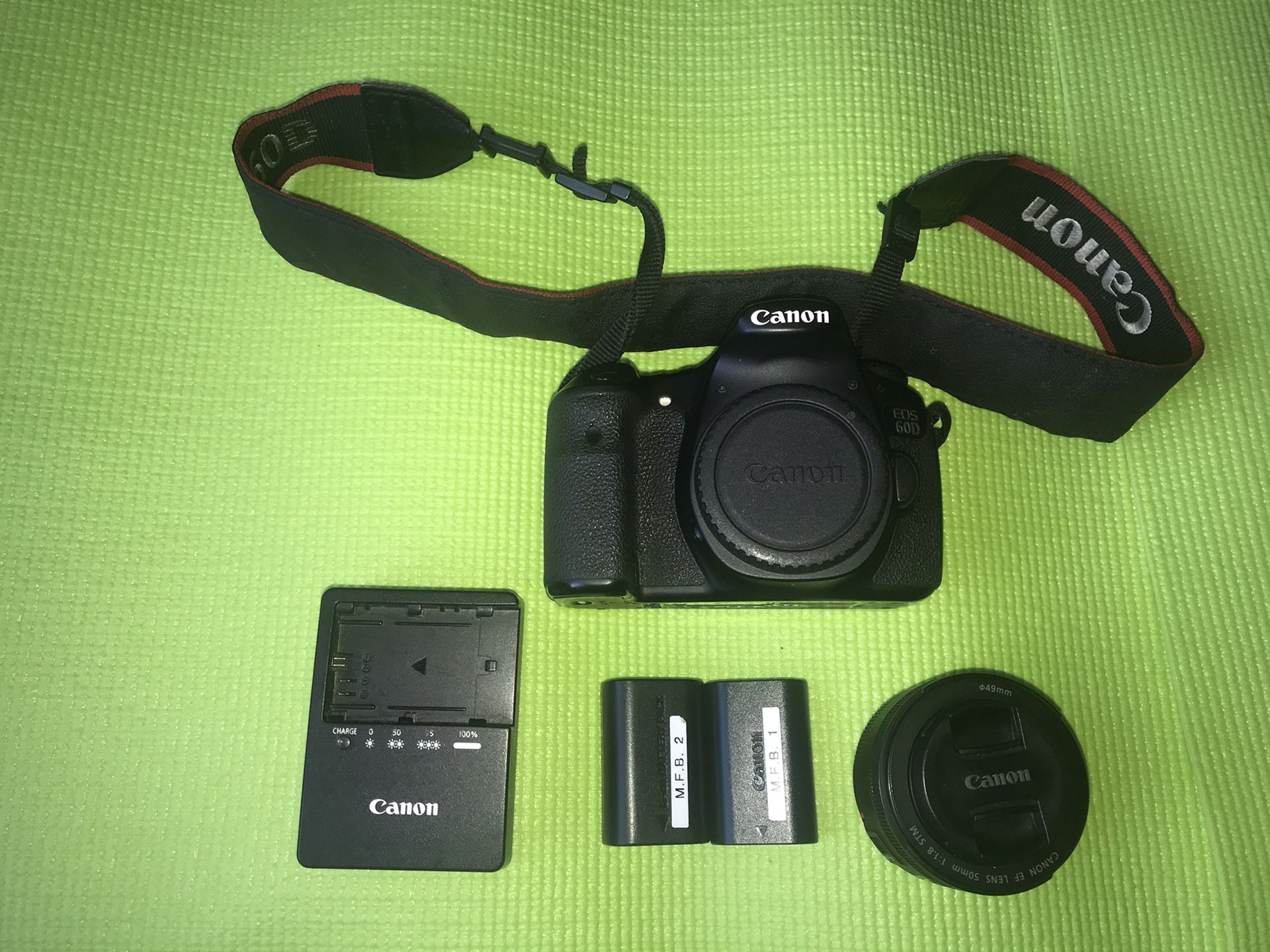 CANON 60D DSLR CAMERA WITH LENS, CHARGER AND BATTERIES