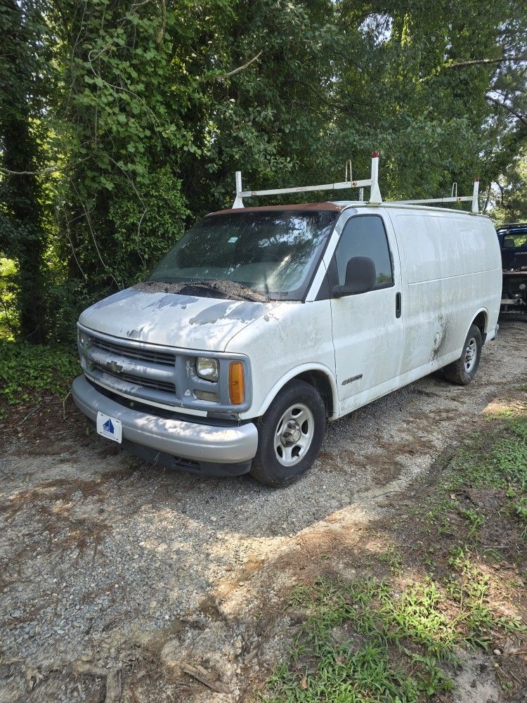 2000 Chevrolet Express