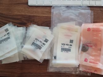 Honda S2000 Ap2 Retainers And Keepers And Valve Stem Oil Seal