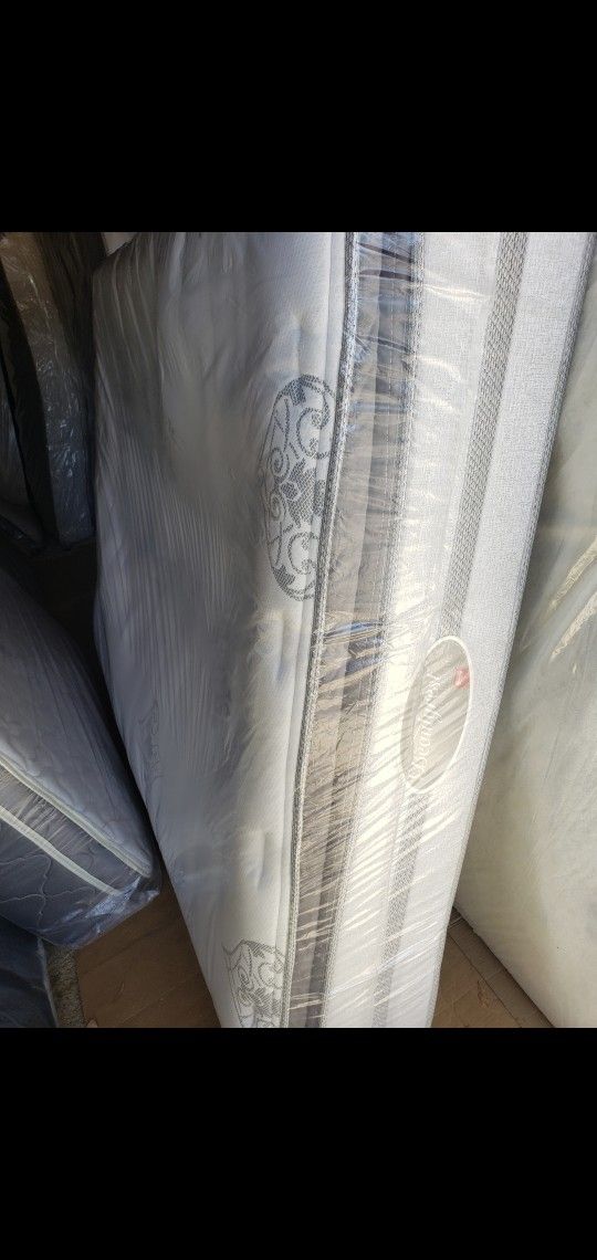 queen size thick pillow top bed can deliver