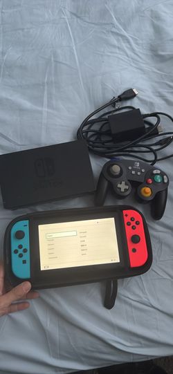 Nintendo Switch With Extra Controller