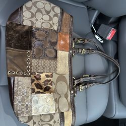 COACH PURSE  / HANDBAG