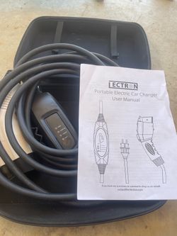 PORTABLE ELECTRIC CAR CHARGER  NEW NEW