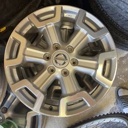 20” Titan HD Rims with Bolts