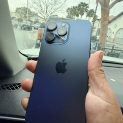 iPhone 15 Pro Max 1 TB Unlocked 